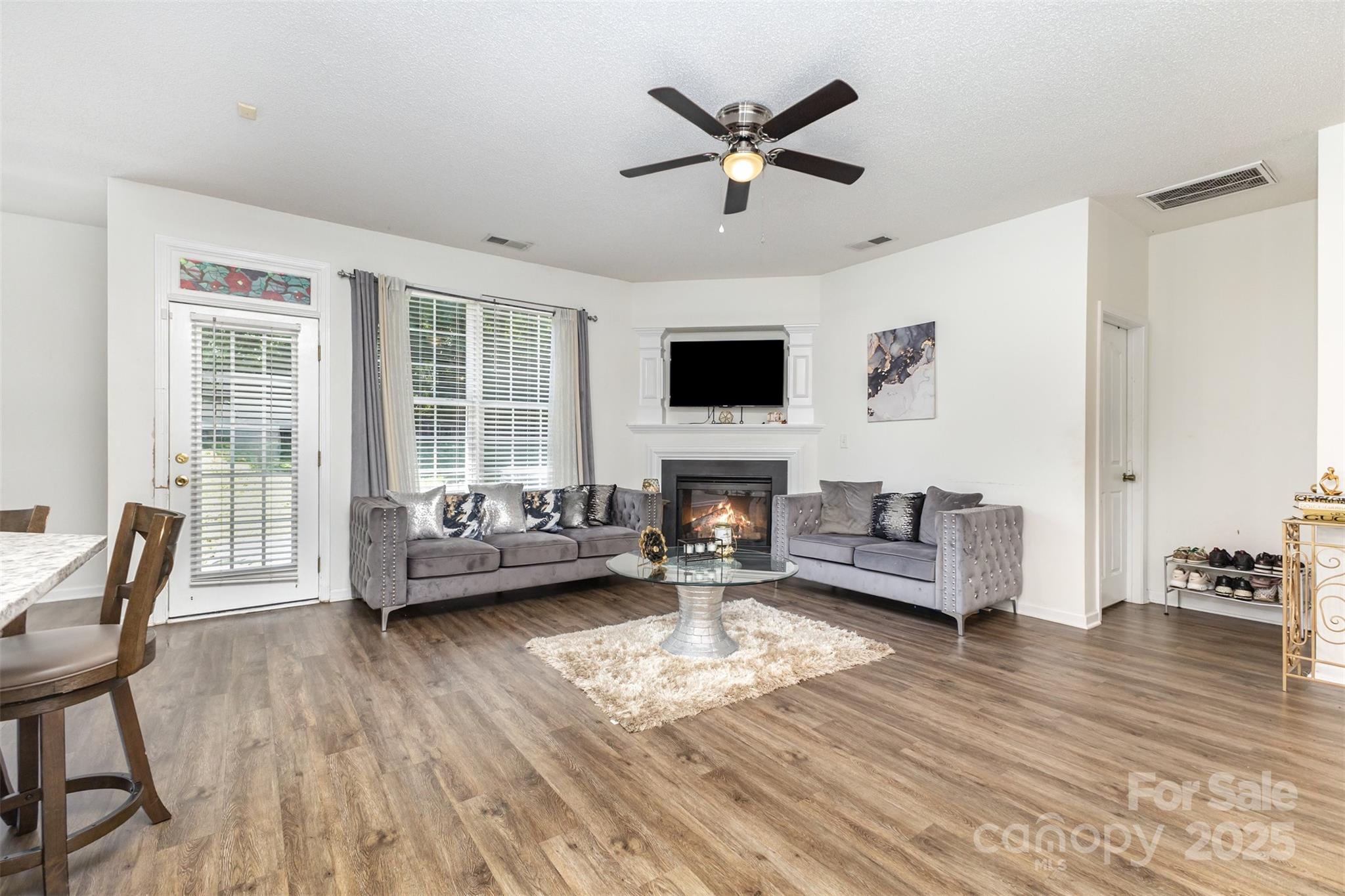 609 Grantham Lane