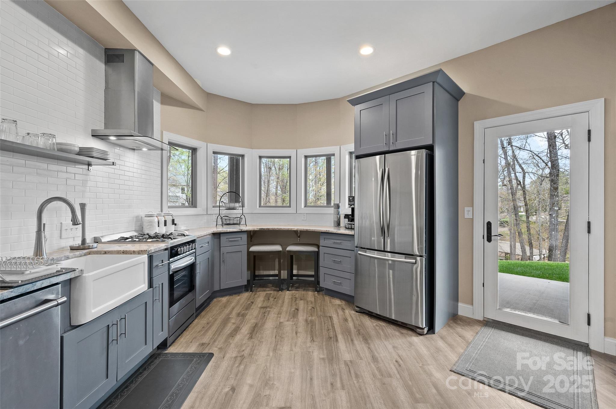 Beacon Pointe - Residential