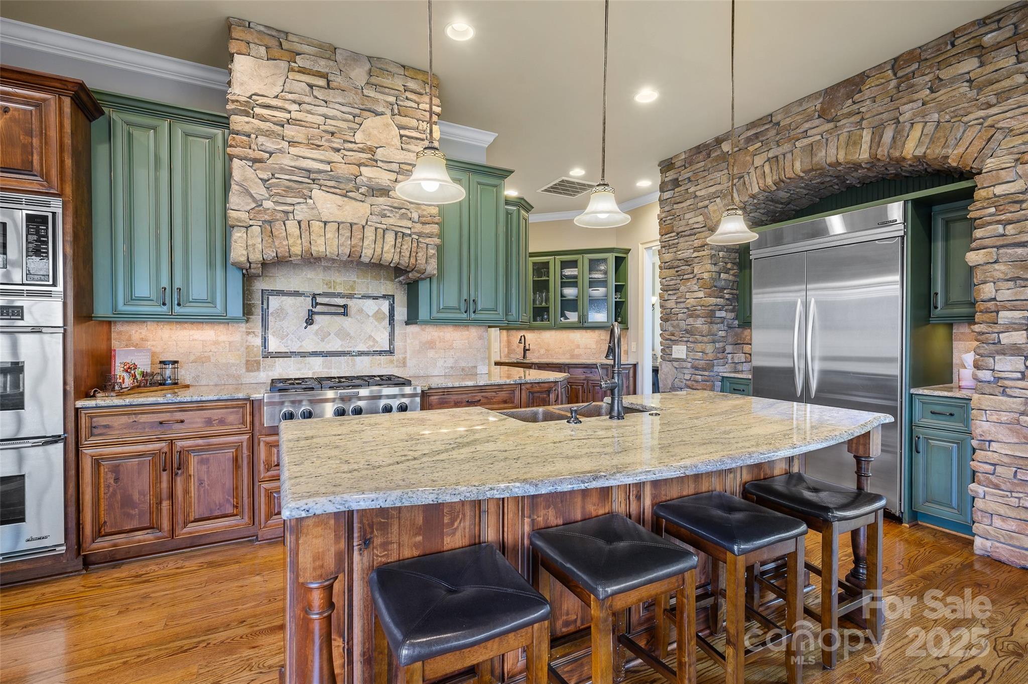 Beacon Pointe - Residential