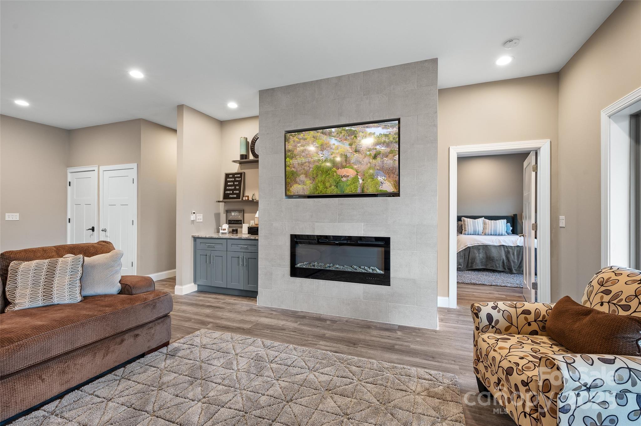 Beacon Pointe - Residential