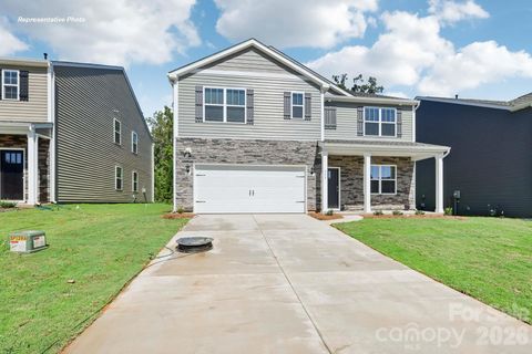 400 Dazzle Loop Newton NC 28658