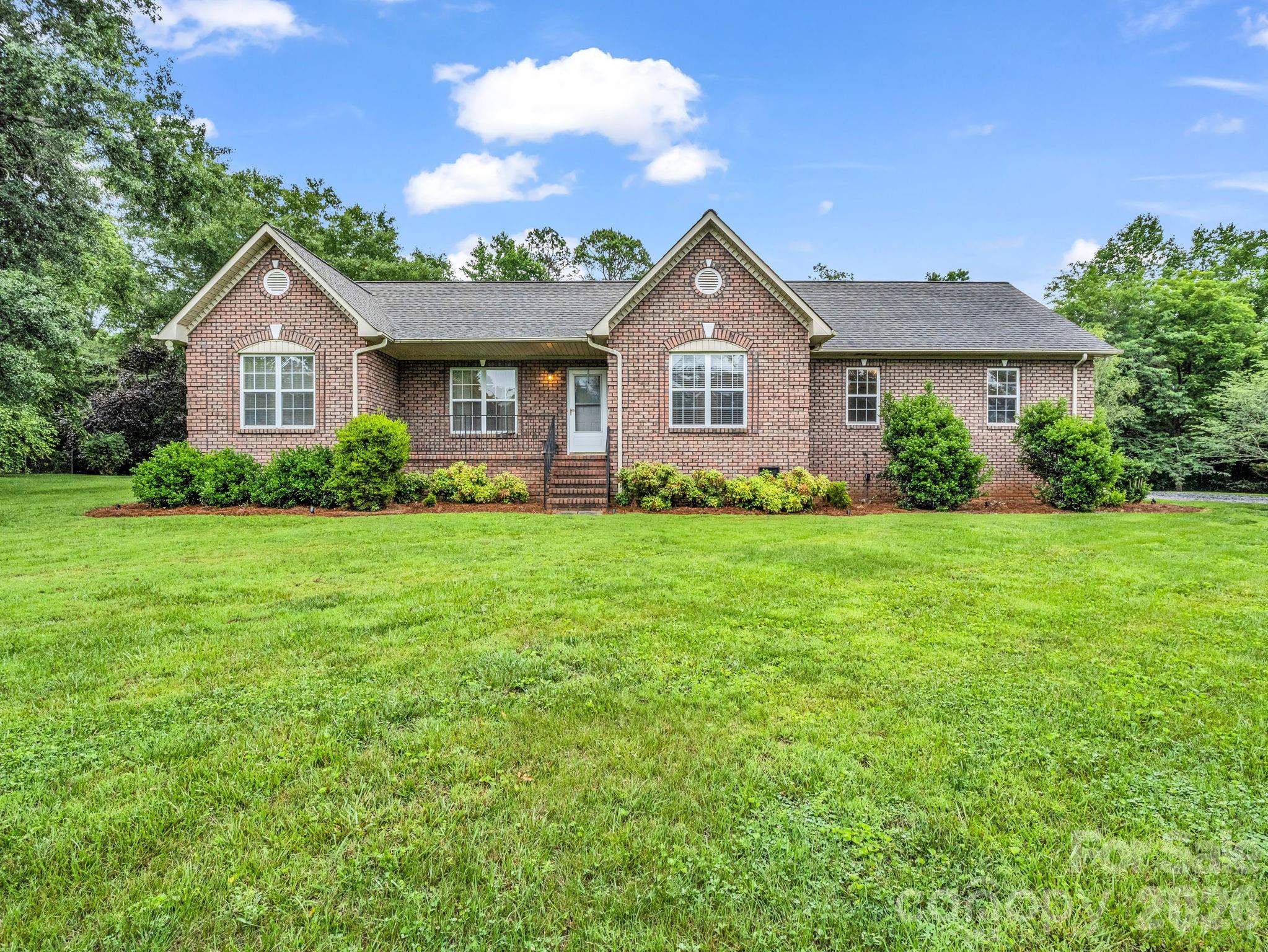 153 Rosey Lane