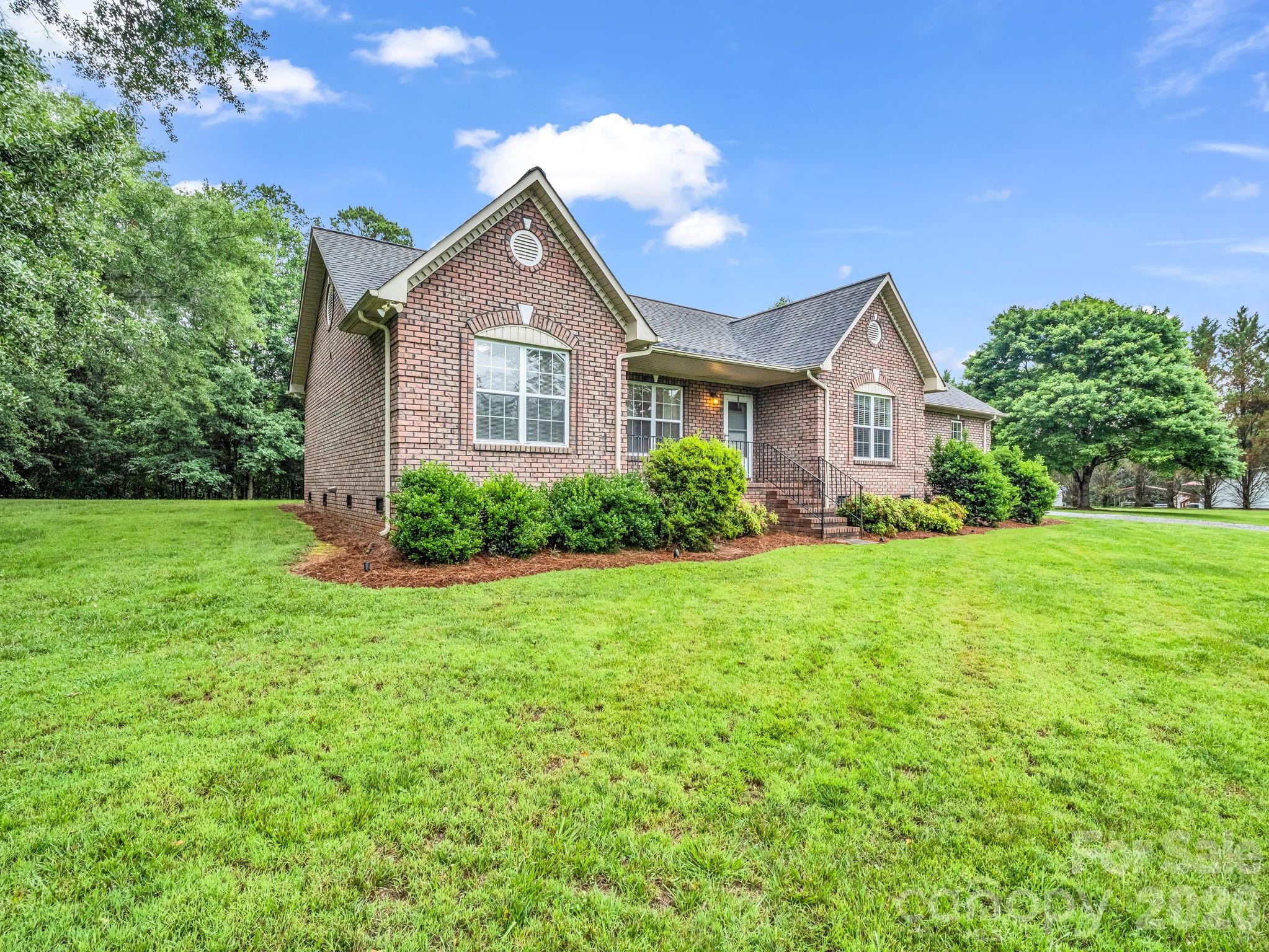 153 Rosey Lane