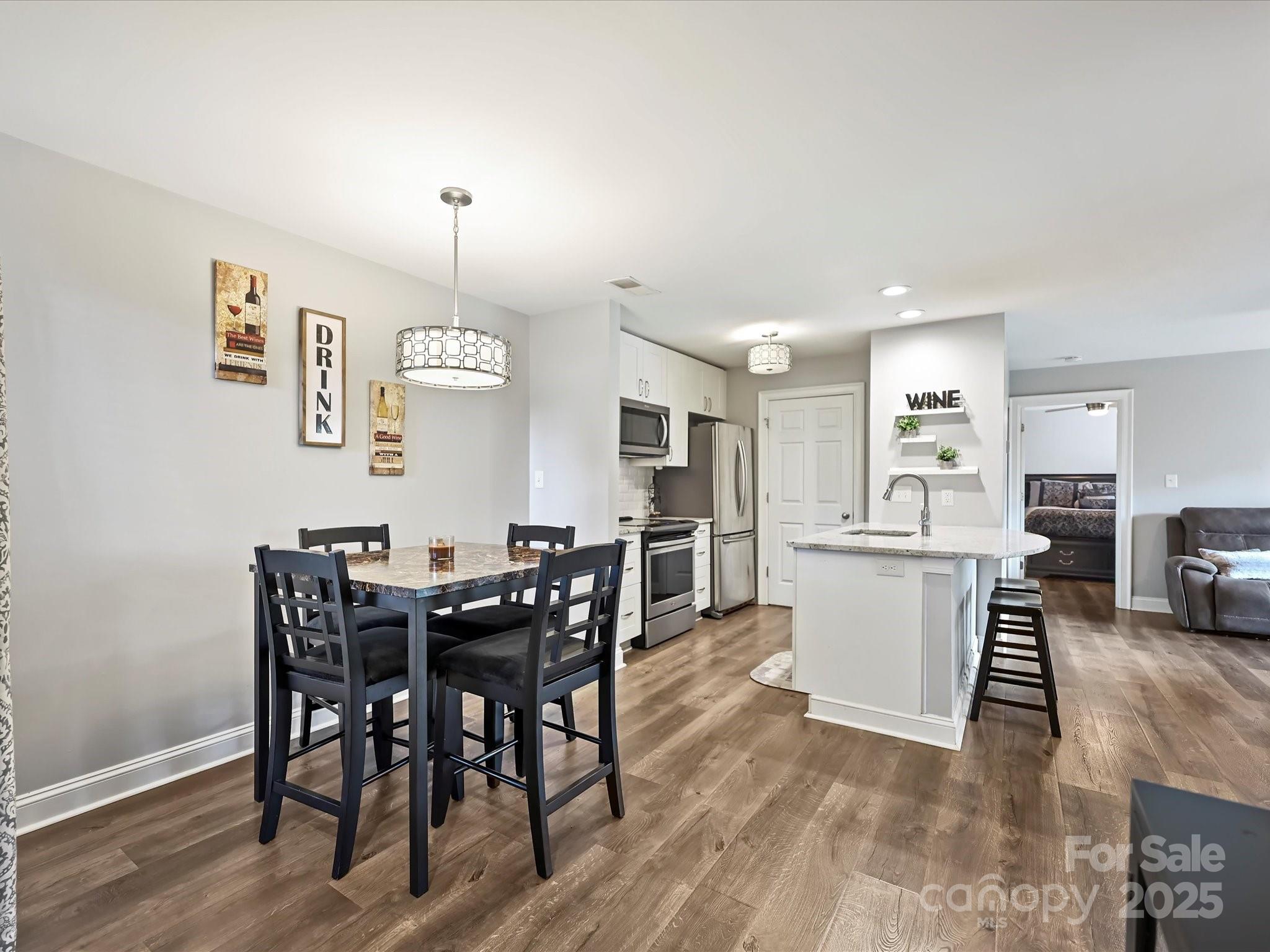 820 Hamiltons Harbor Drive 820