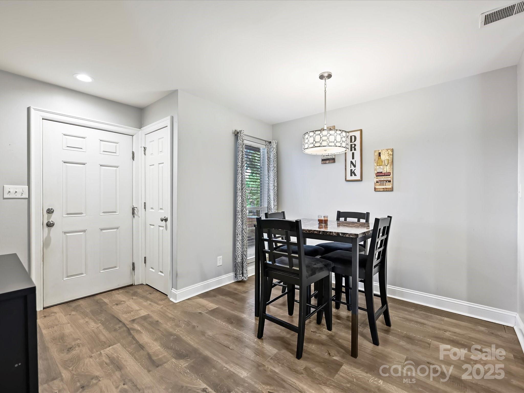 820 Hamiltons Harbor Drive 820