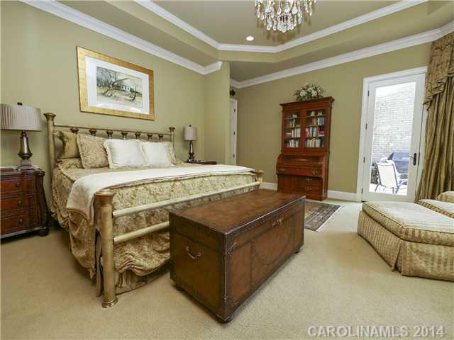 The Peninsula - Residential