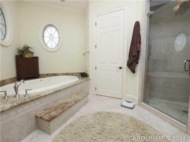 The Peninsula - Residential