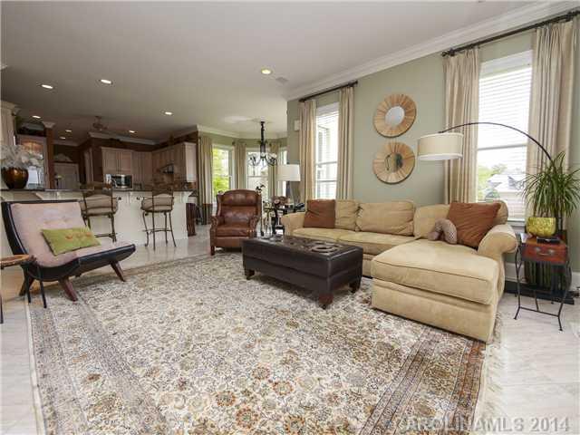 The Peninsula - Residential