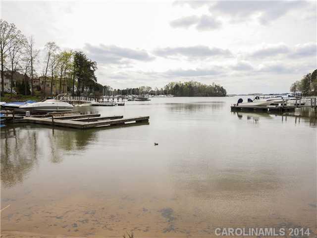 The Peninsula - Residential