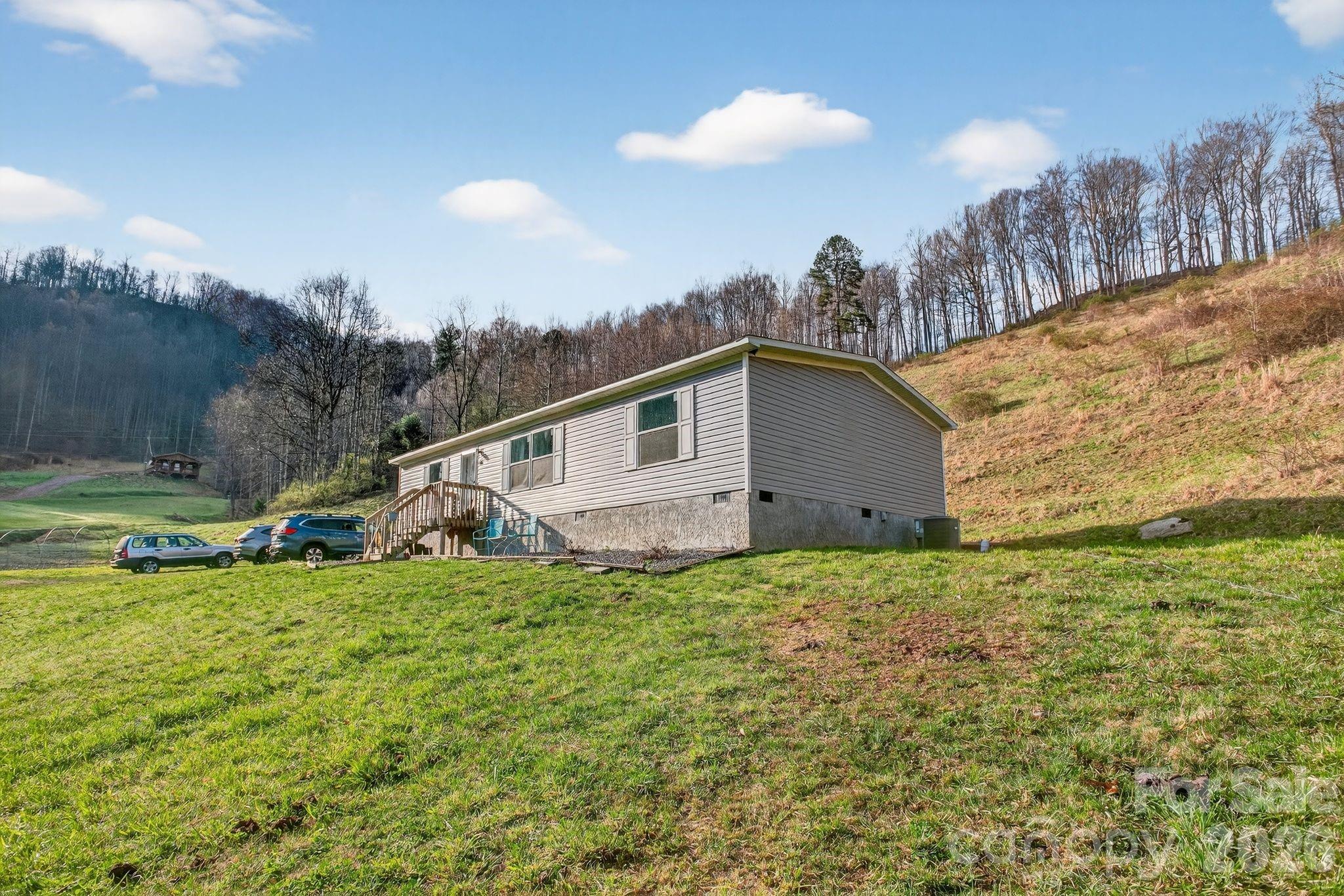 212 Ball Hollow Lane