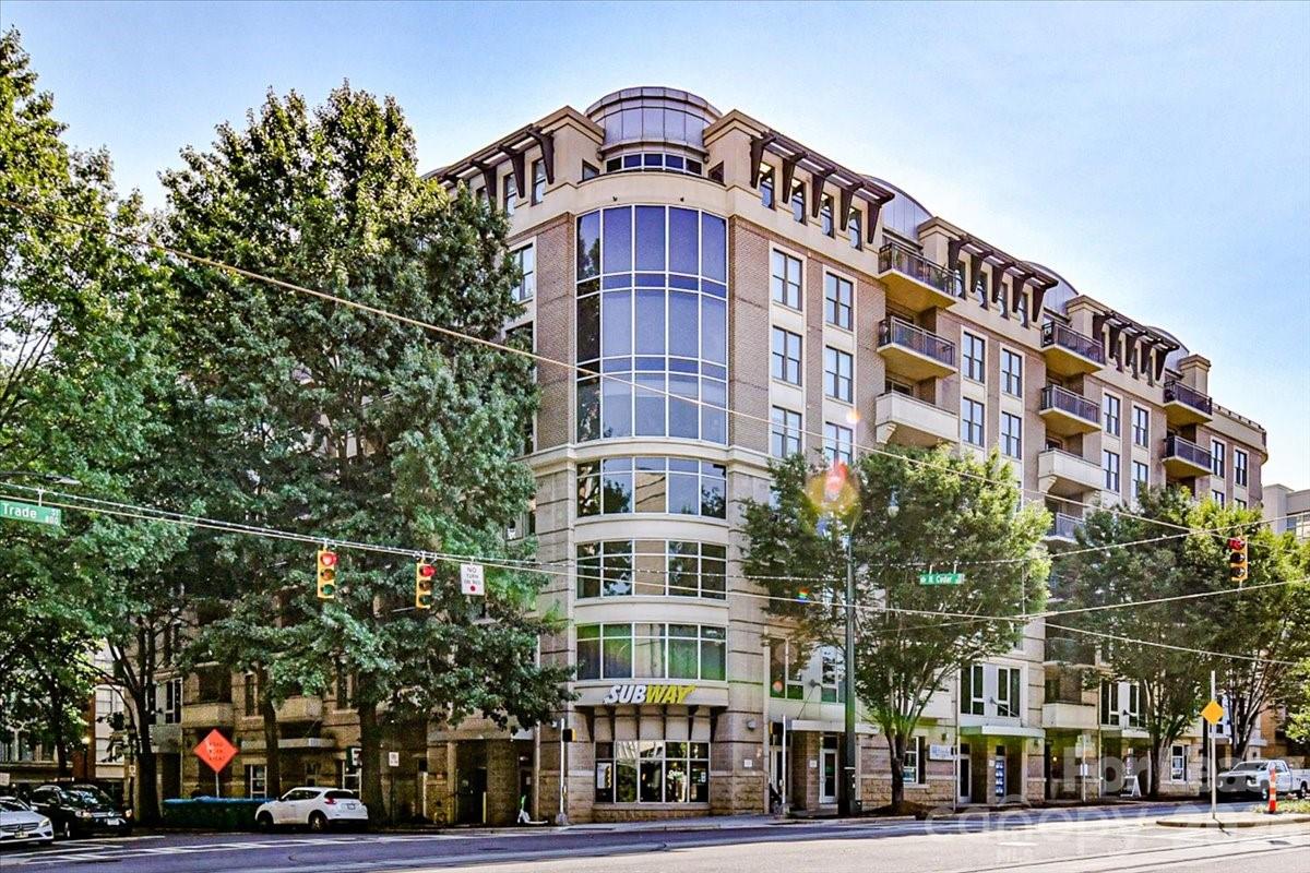 Gateway Plaza - Residential Lease