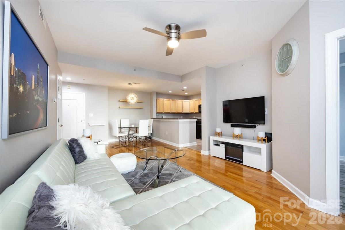 Gateway Plaza - Residential Lease