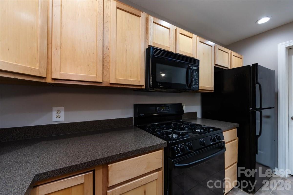 Gateway Plaza - Residential Lease