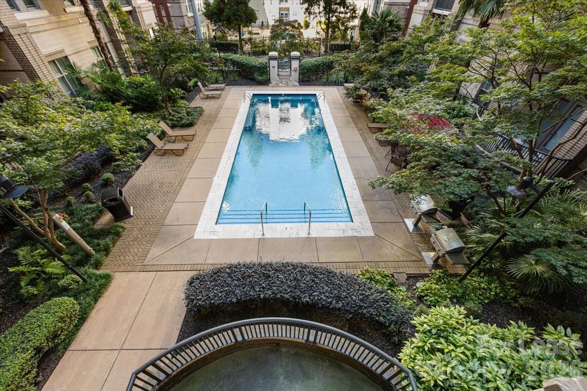 Gateway Plaza - Residential Lease