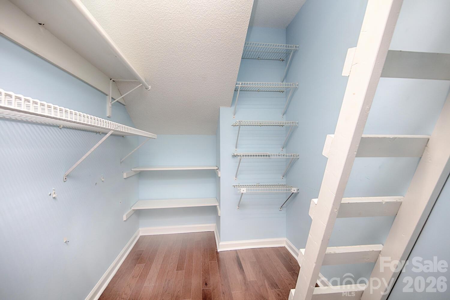 Union Bay Court - Residential