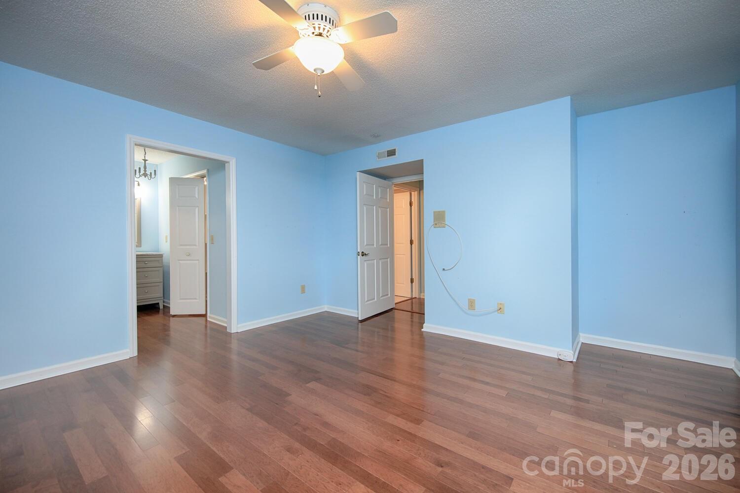 Union Bay Court - Residential