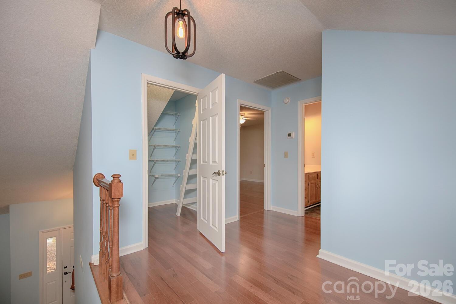 Union Bay Court - Residential