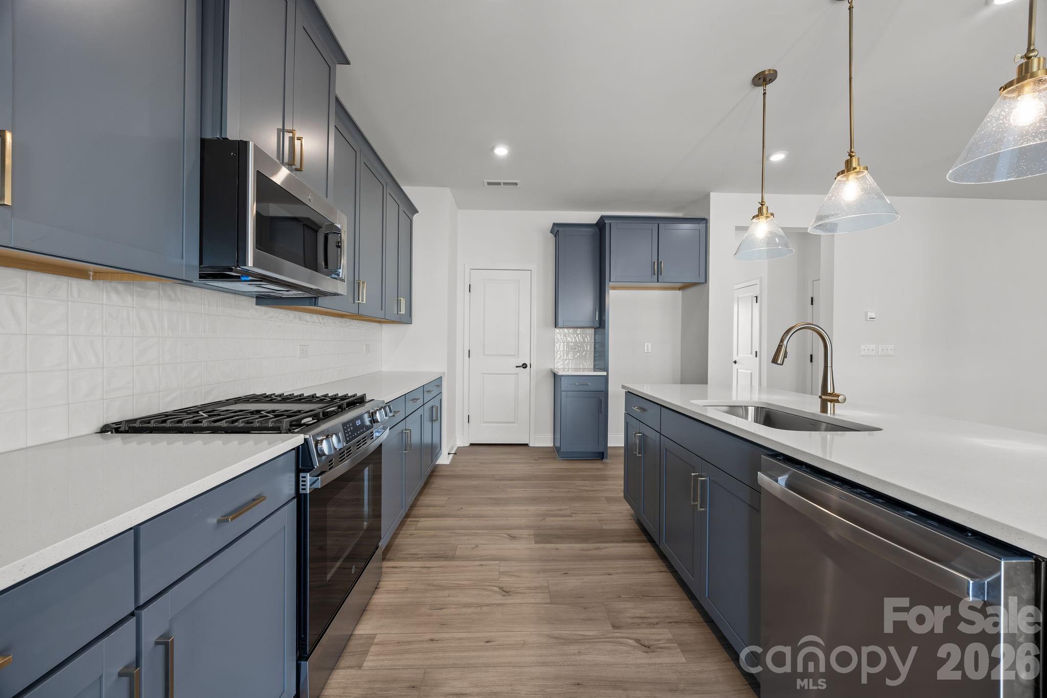 Lakeside Glen - Residential