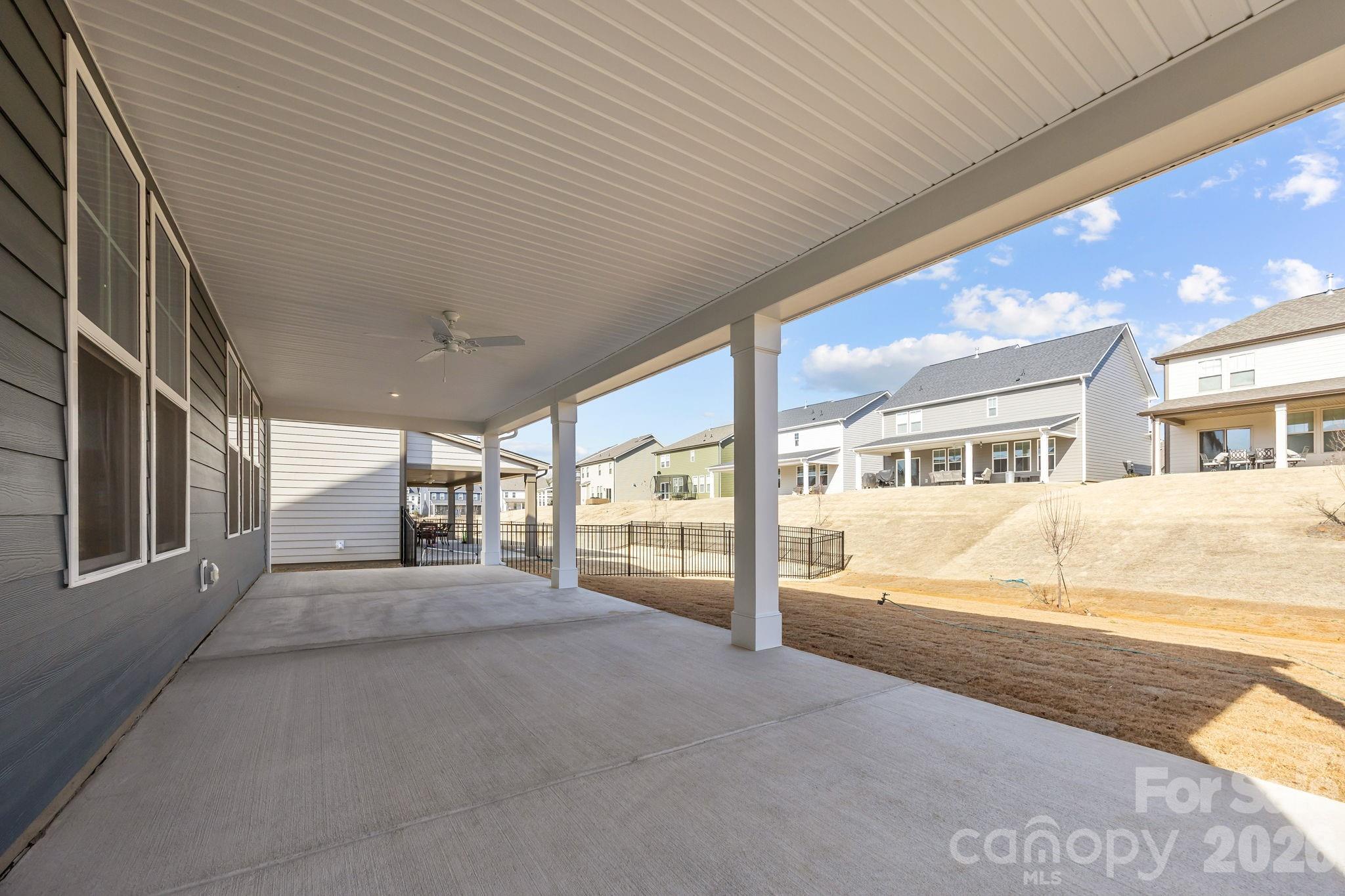 Lakeside Glen - Residential