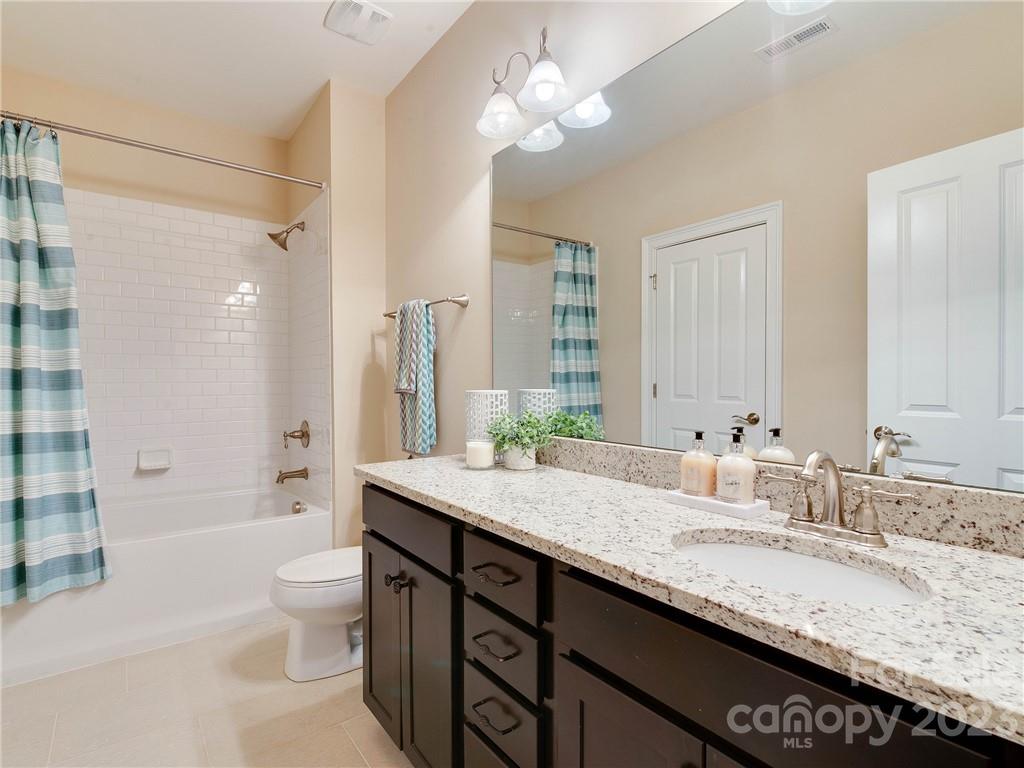 The Retreat At Sunset Ridge - Residential