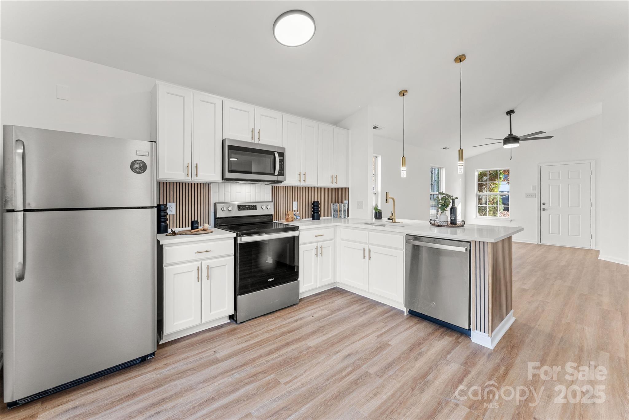 2824 Trestle Court SW