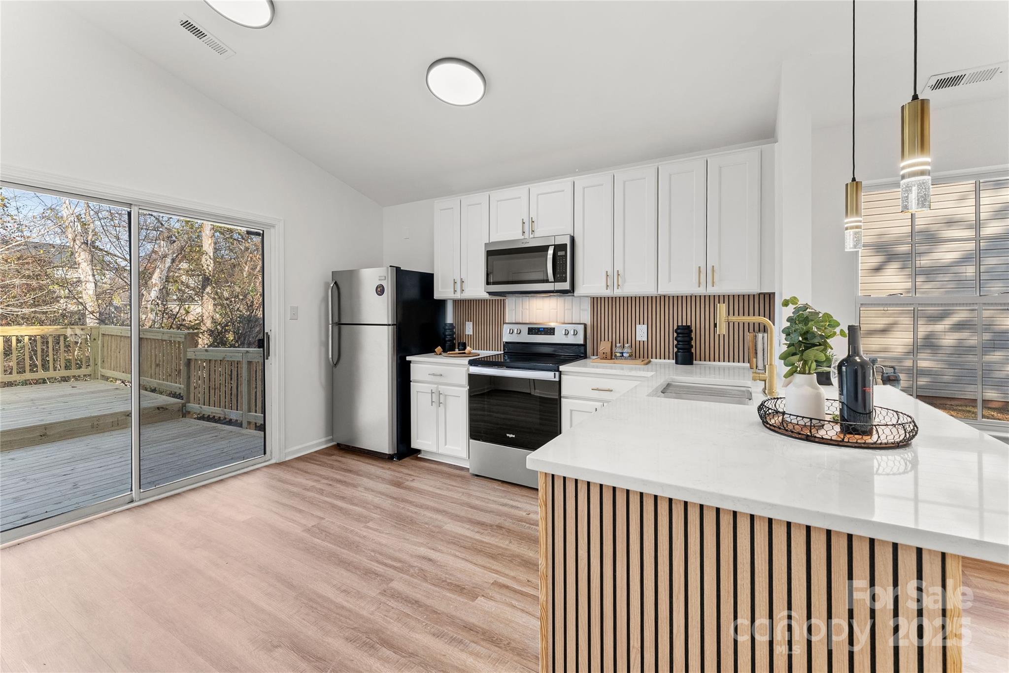 2824 Trestle Court SW