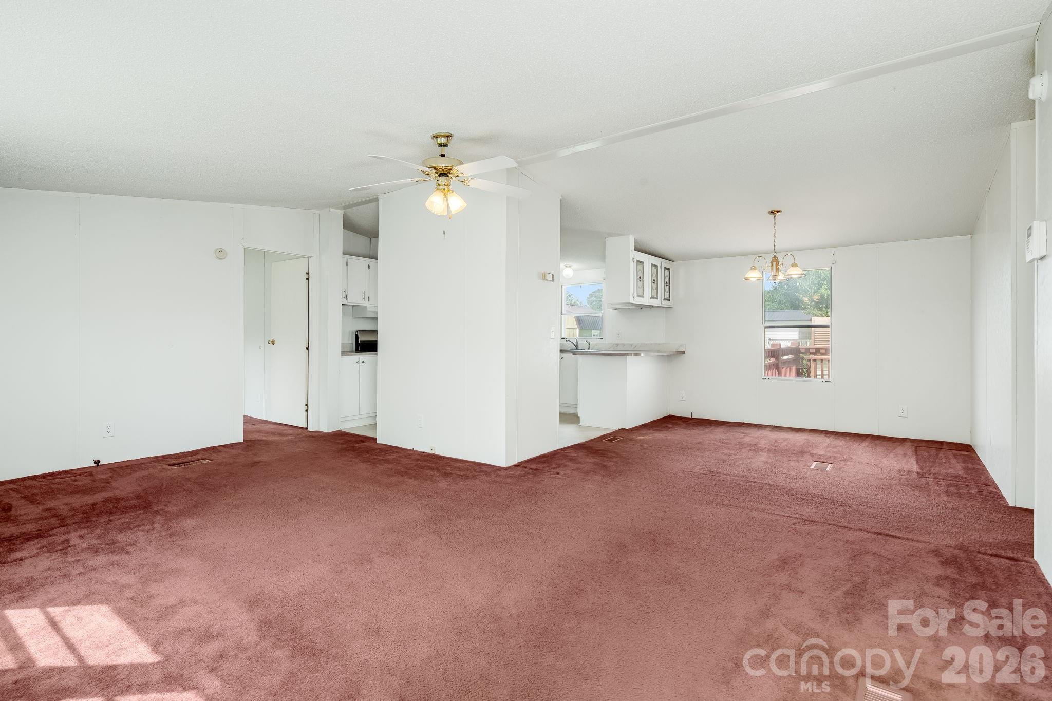 505 Crescent Way