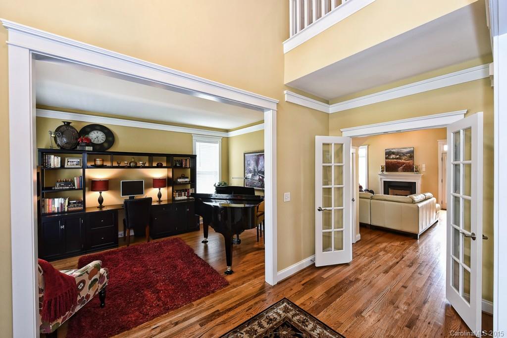 Lake Shore - Residential