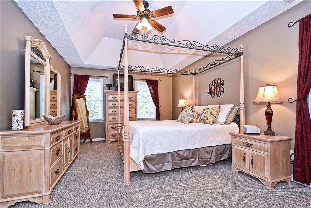 Wiltshire Manor - Residential