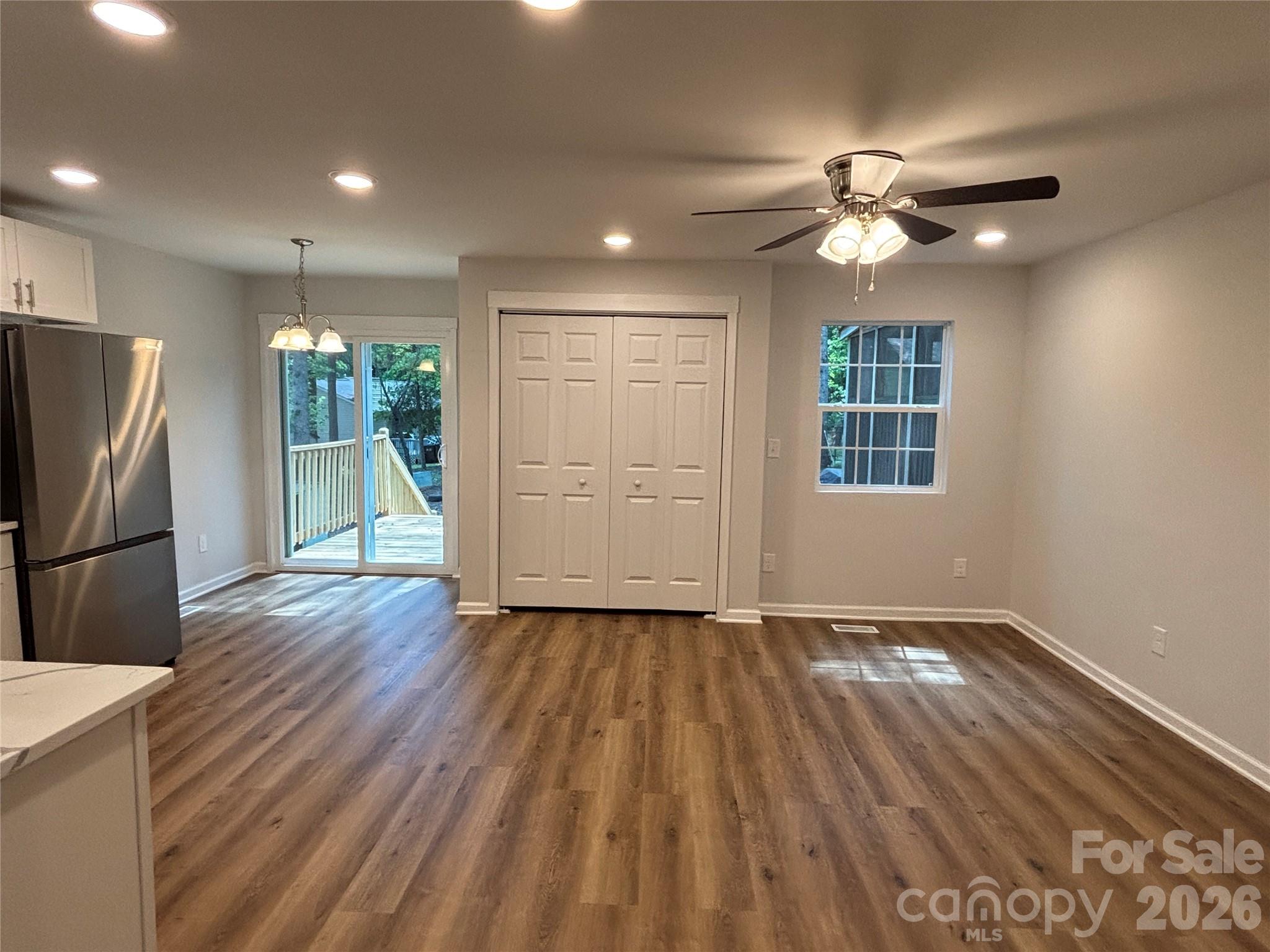 Rolling Hills Place - Residential