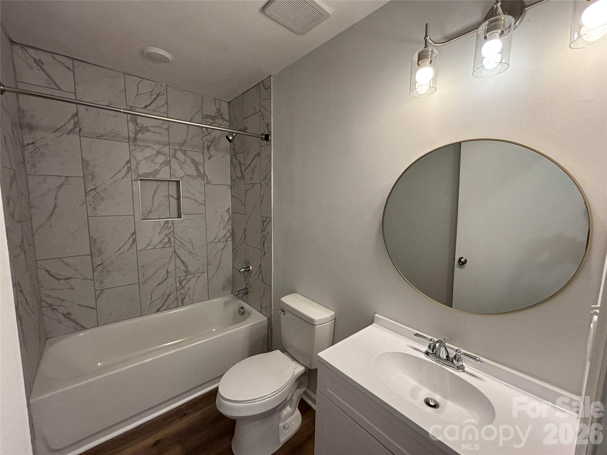 Rolling Hills Place - Residential