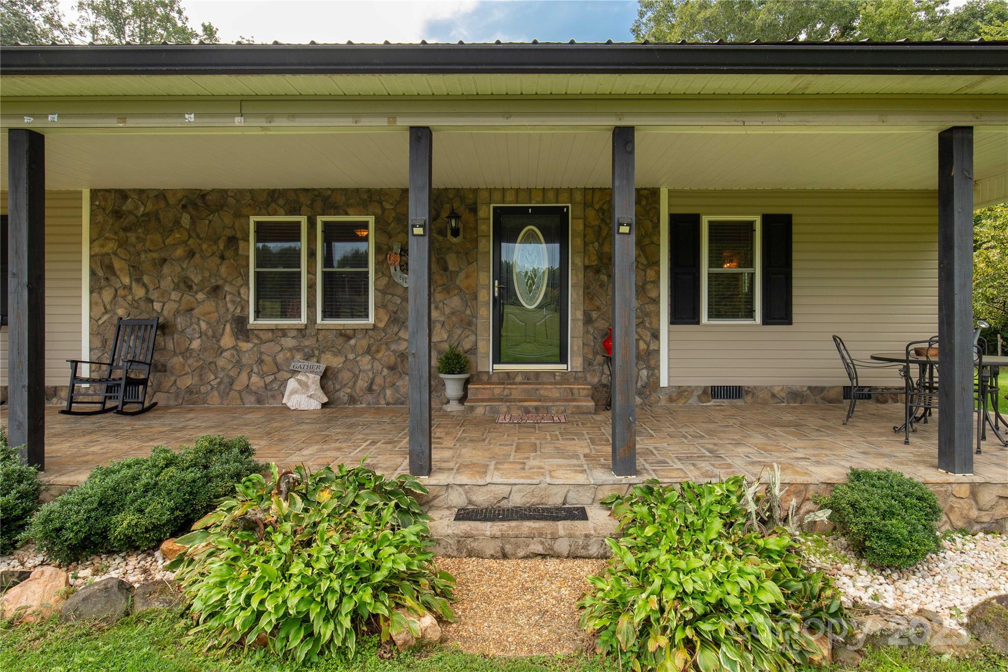 1865 Mcconnells Highway W