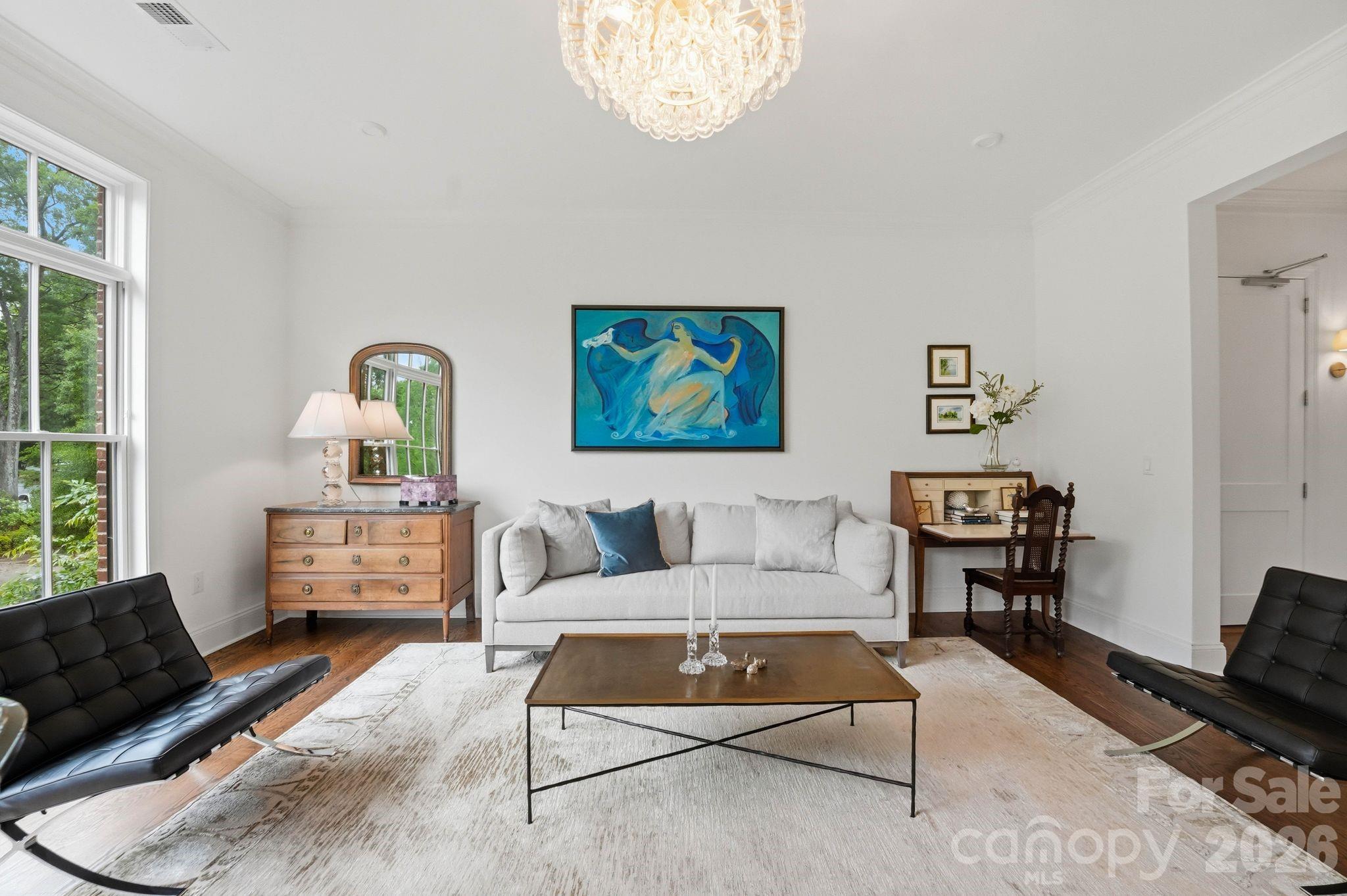 2312 Selwyn Avenue 202
