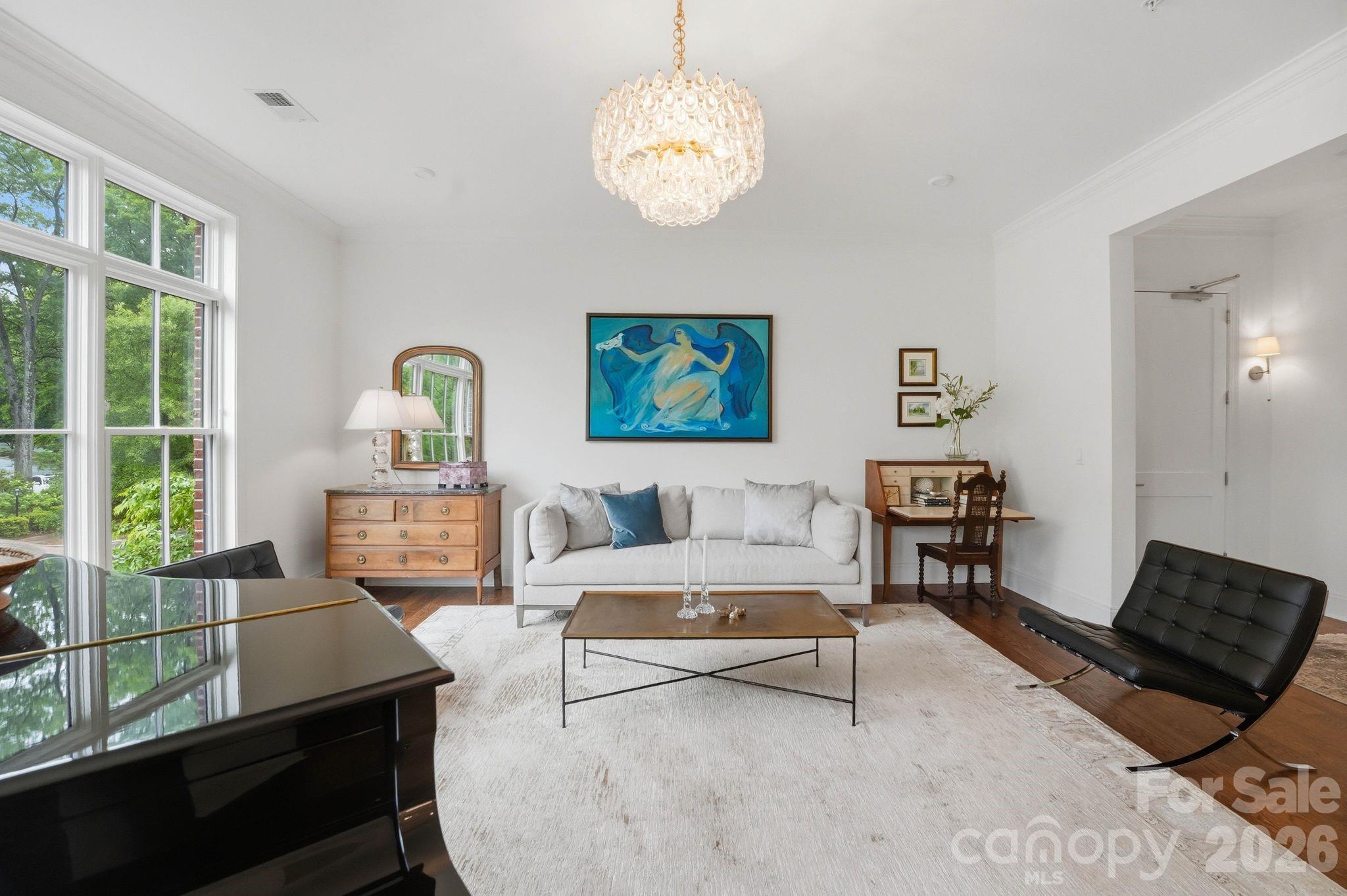 2312 Selwyn Avenue 202