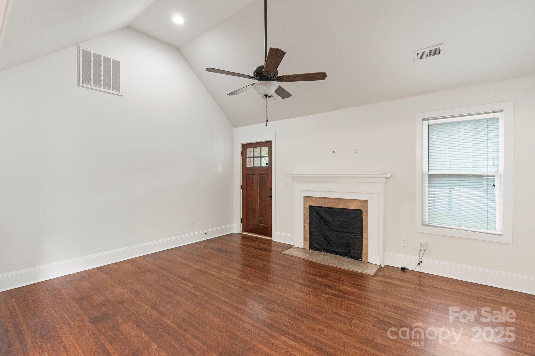 2130 Chesterfield Avenue