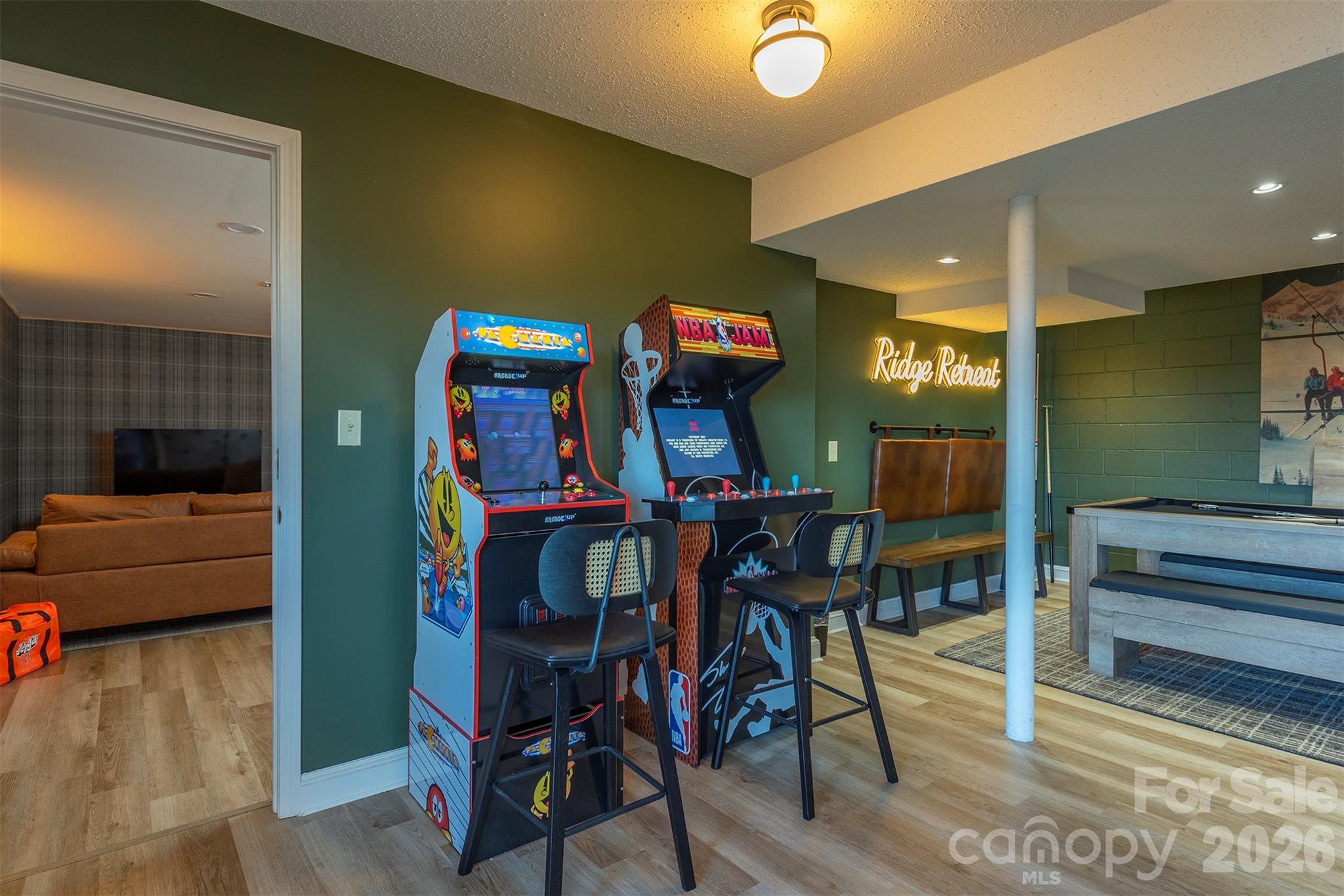 Wolf Laurel - Residential