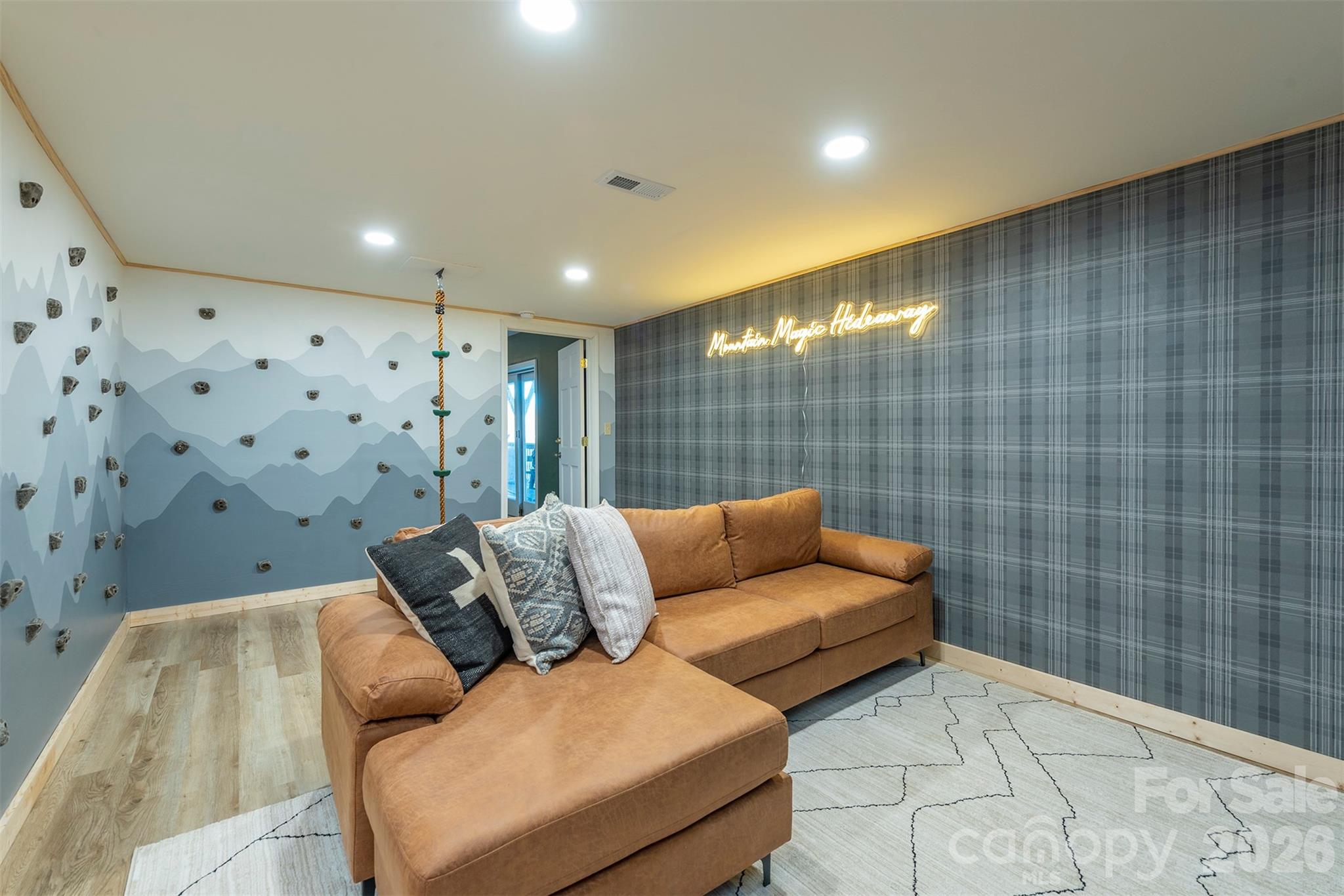 Wolf Laurel - Residential