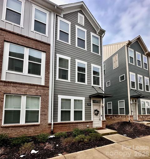 Photo of 5013 Sovereignty Court, Charlotte, NC 28205 (MLS # 4343845)