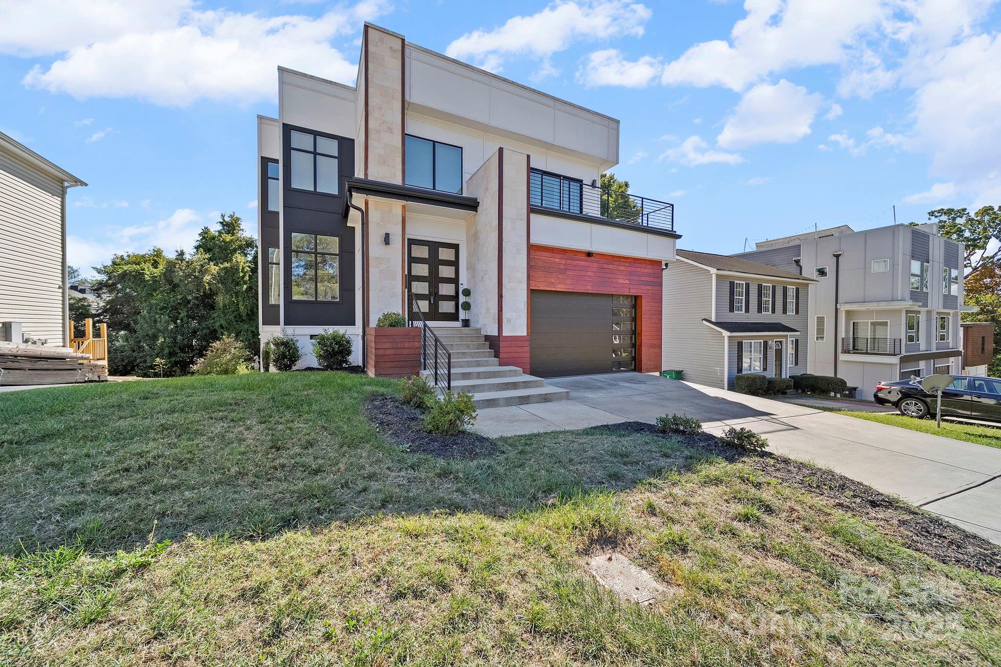 413 Coxe Avenue