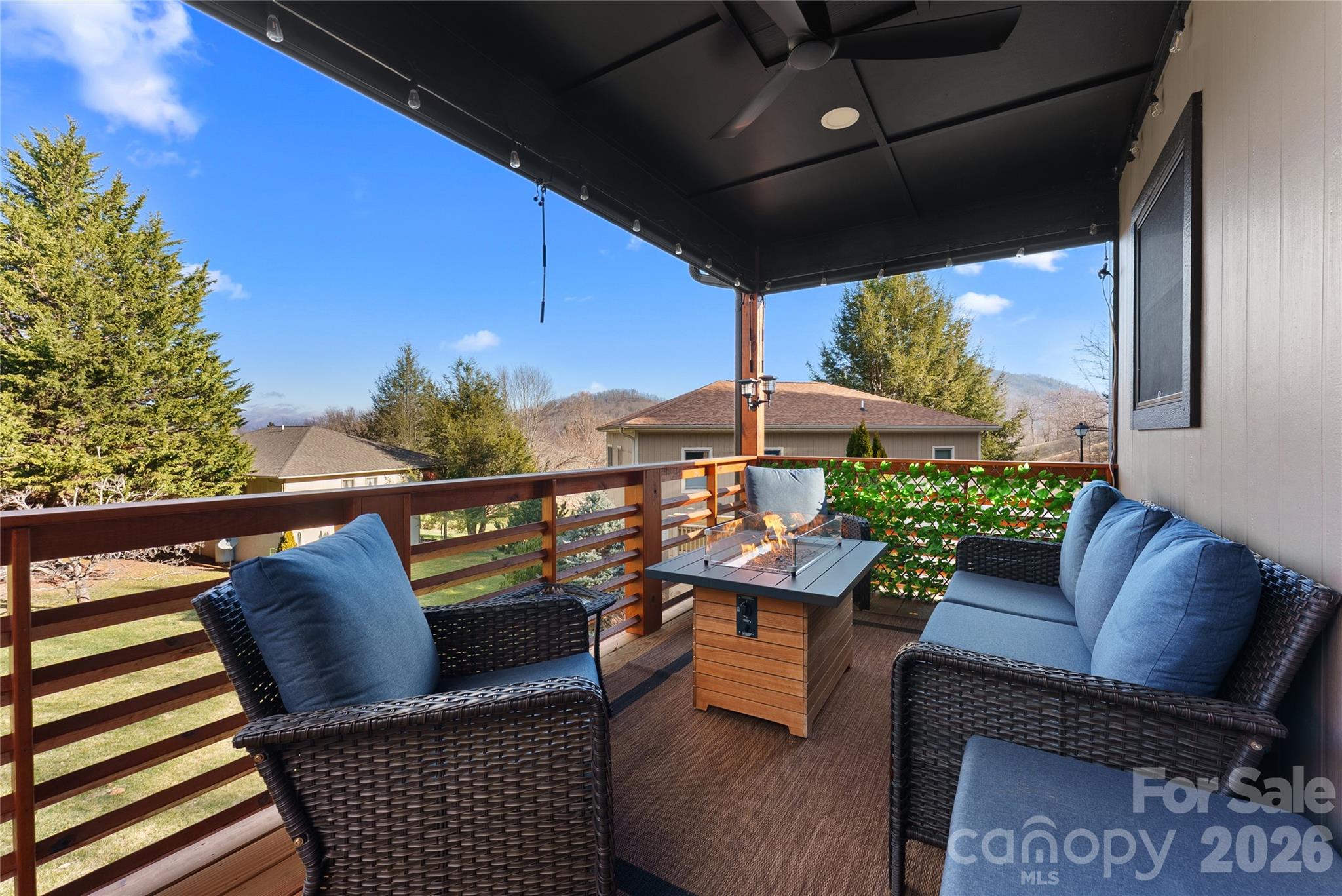 Hawks Crest - Residential