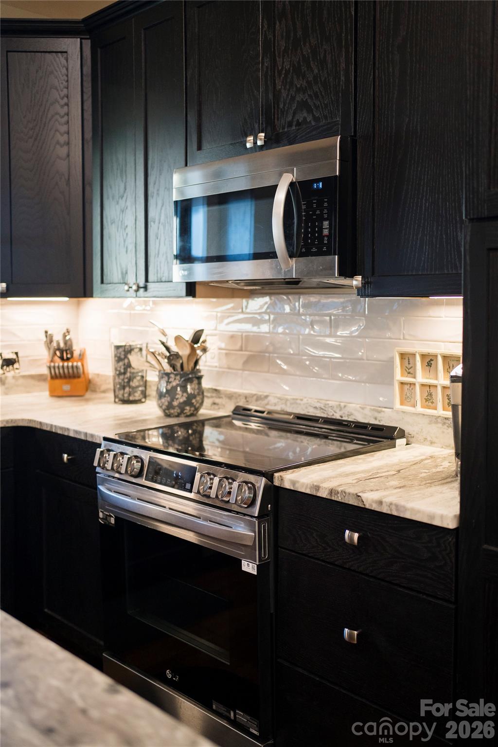 Hawks Crest - Residential