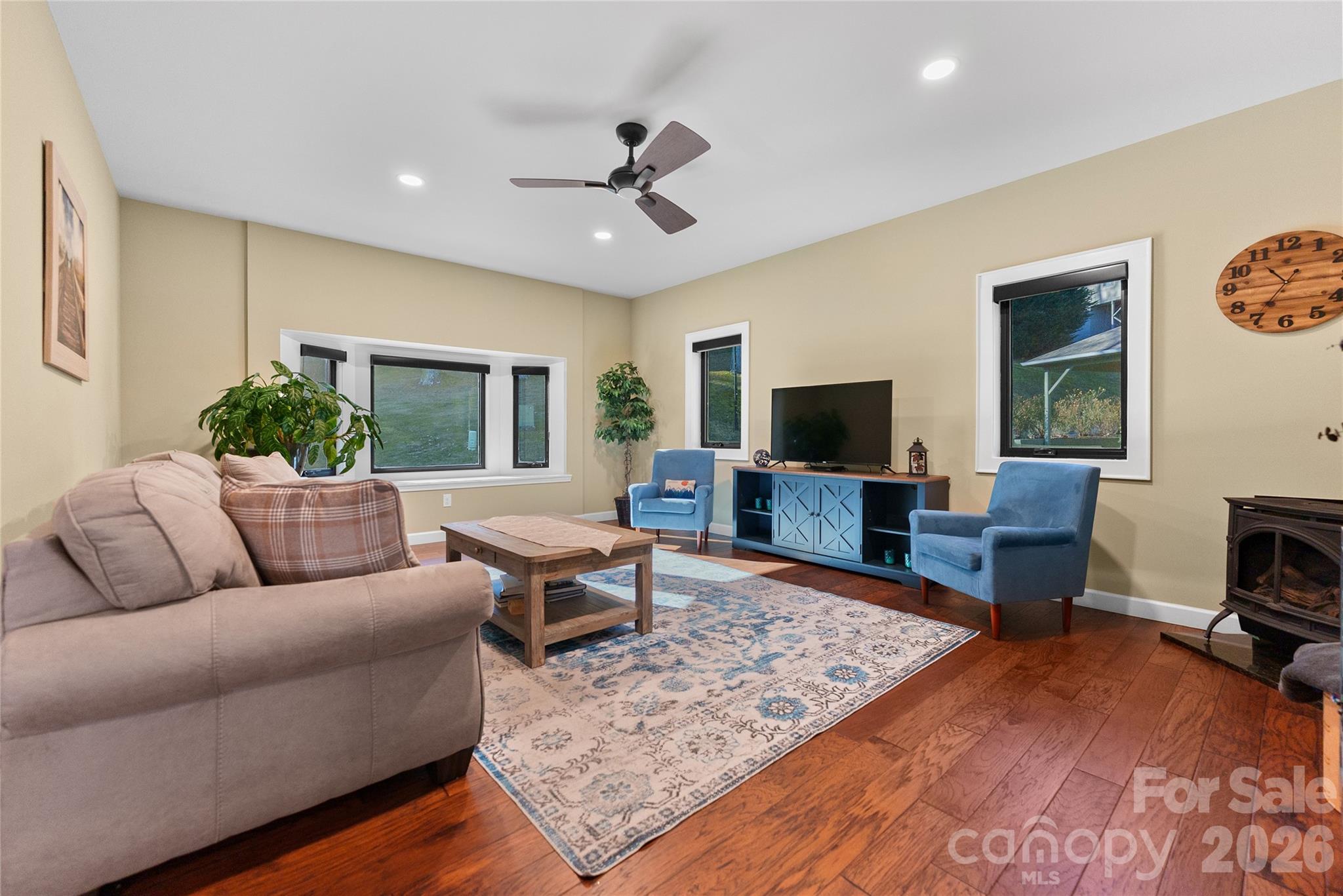 Hawks Crest - Residential