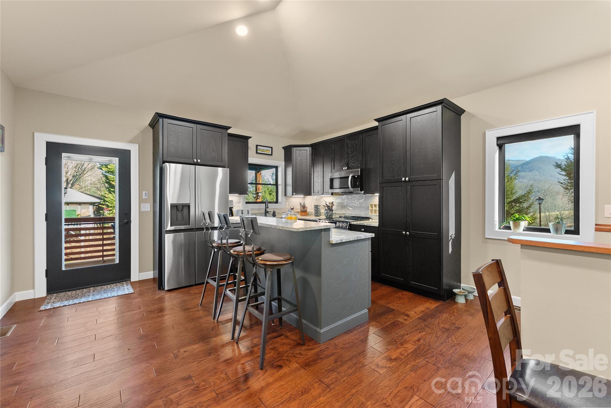 47 Winghaven Heights