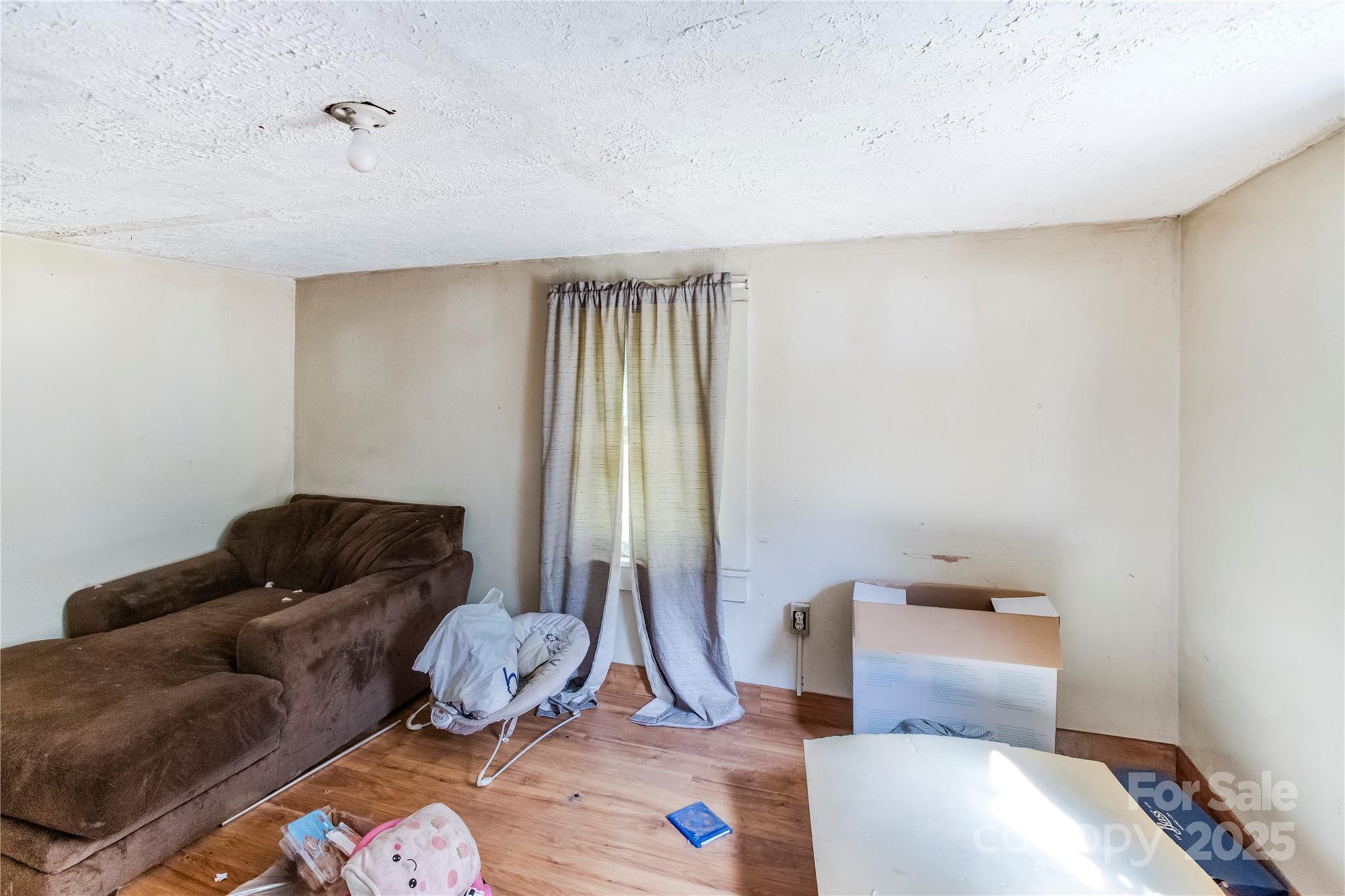 401 Ray Street