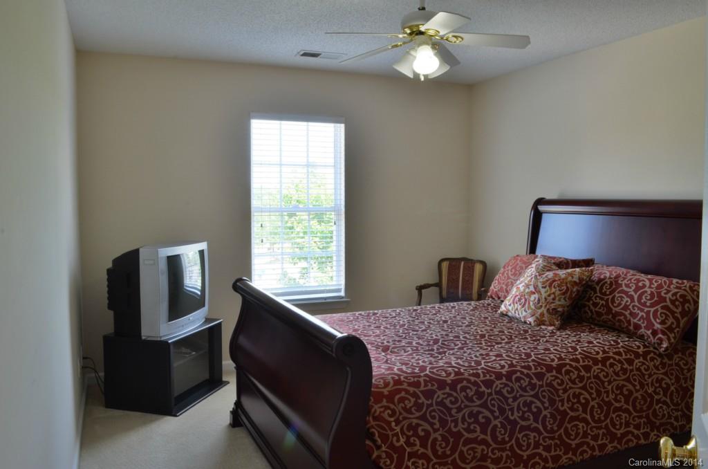 The Villages Of Leacroft - Residential