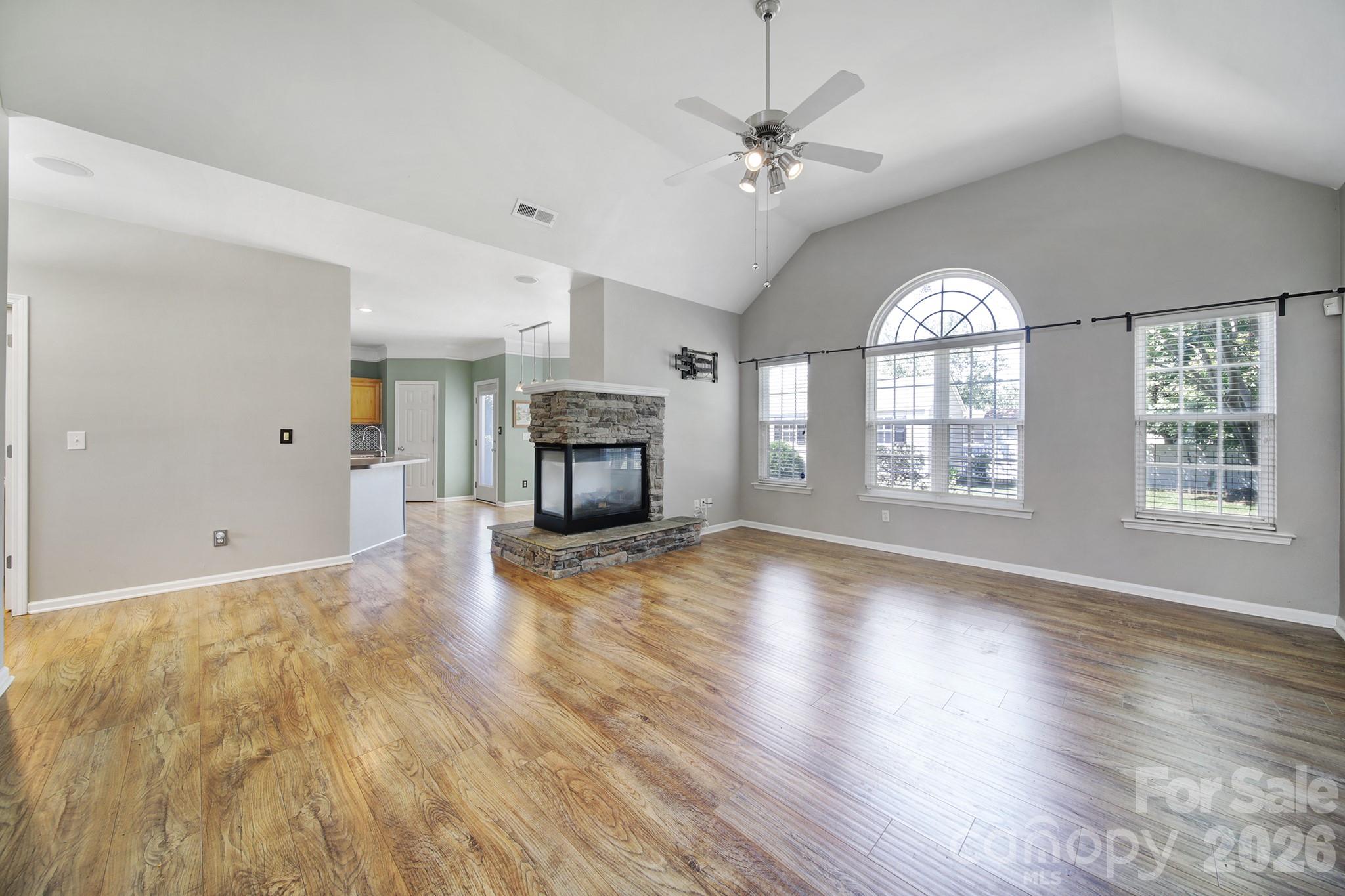 115 Lamplighter Lane