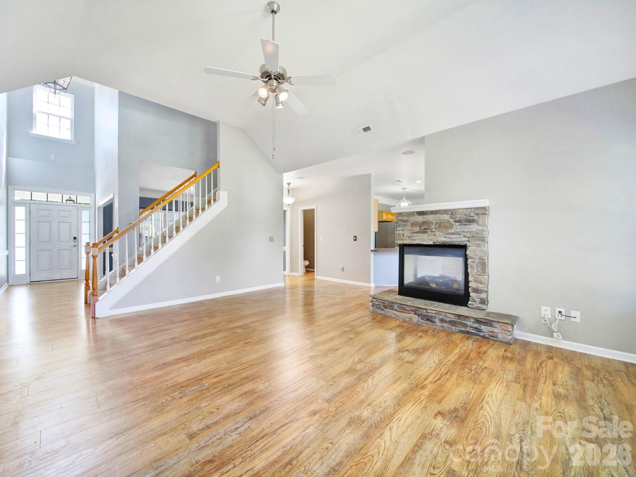 115 Lamplighter Lane