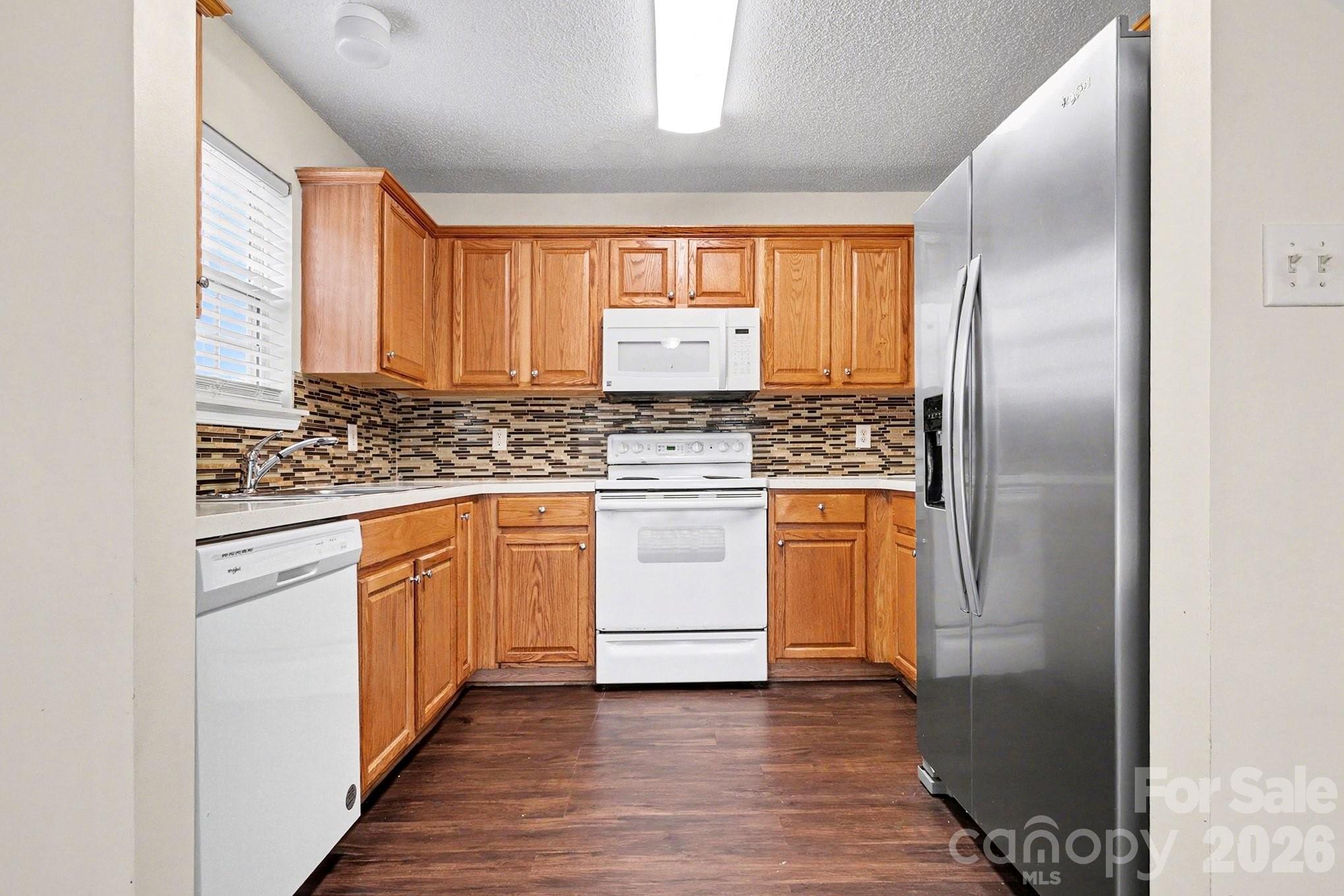 3923 E Cedar Hill Drive