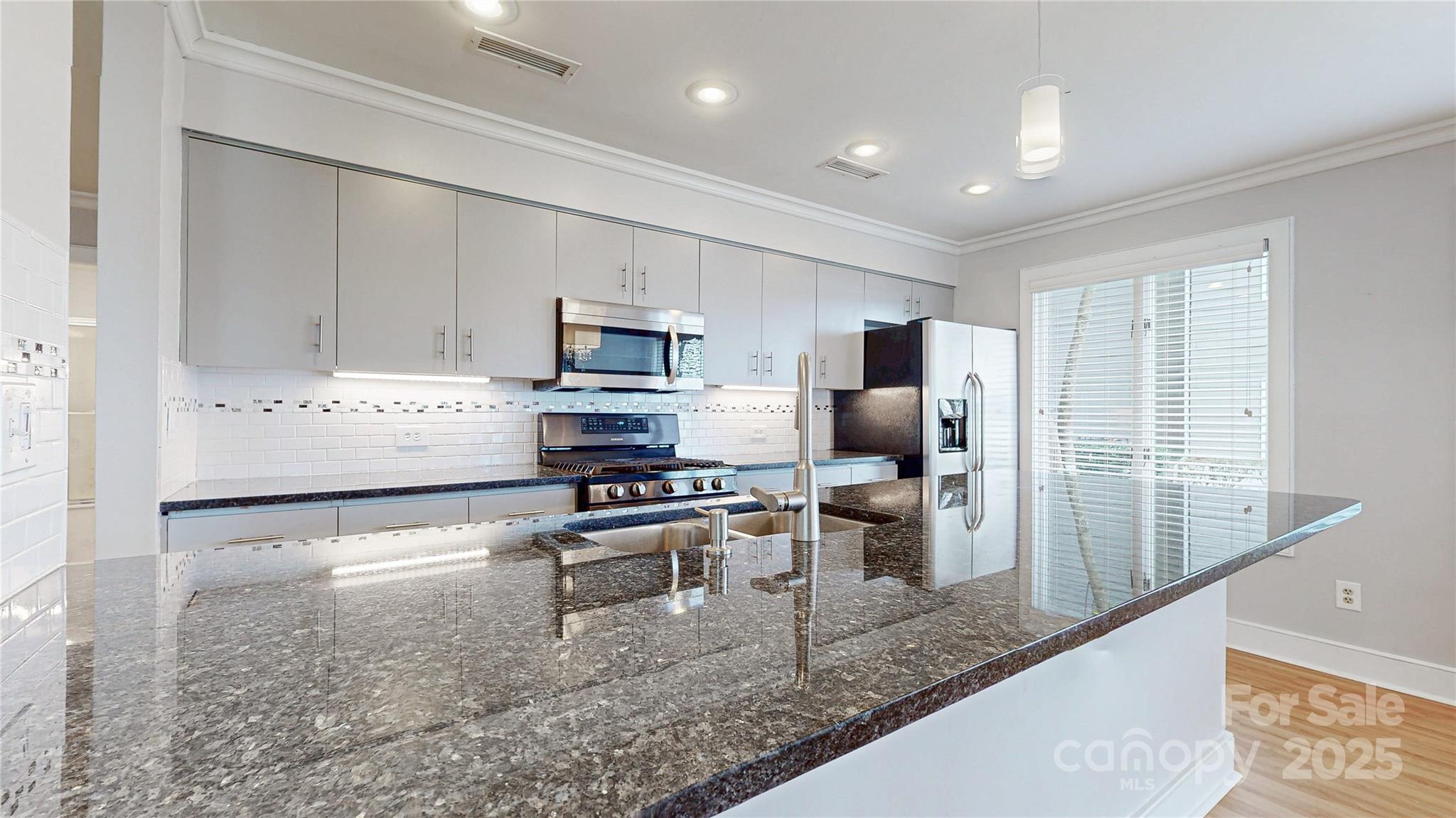 Lake Club - Residential