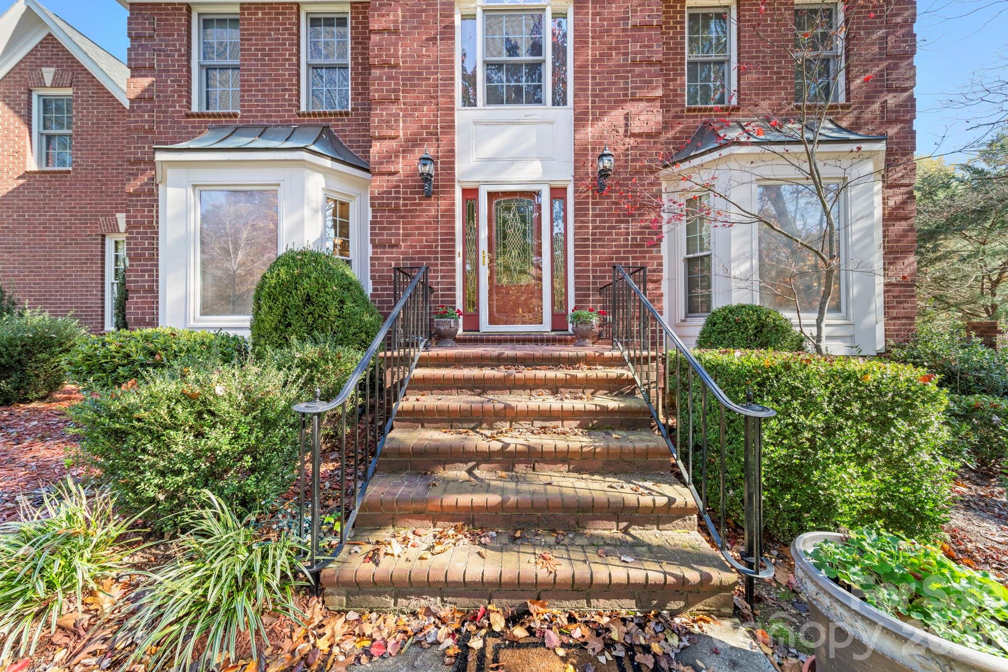 5224 Silchester Lane